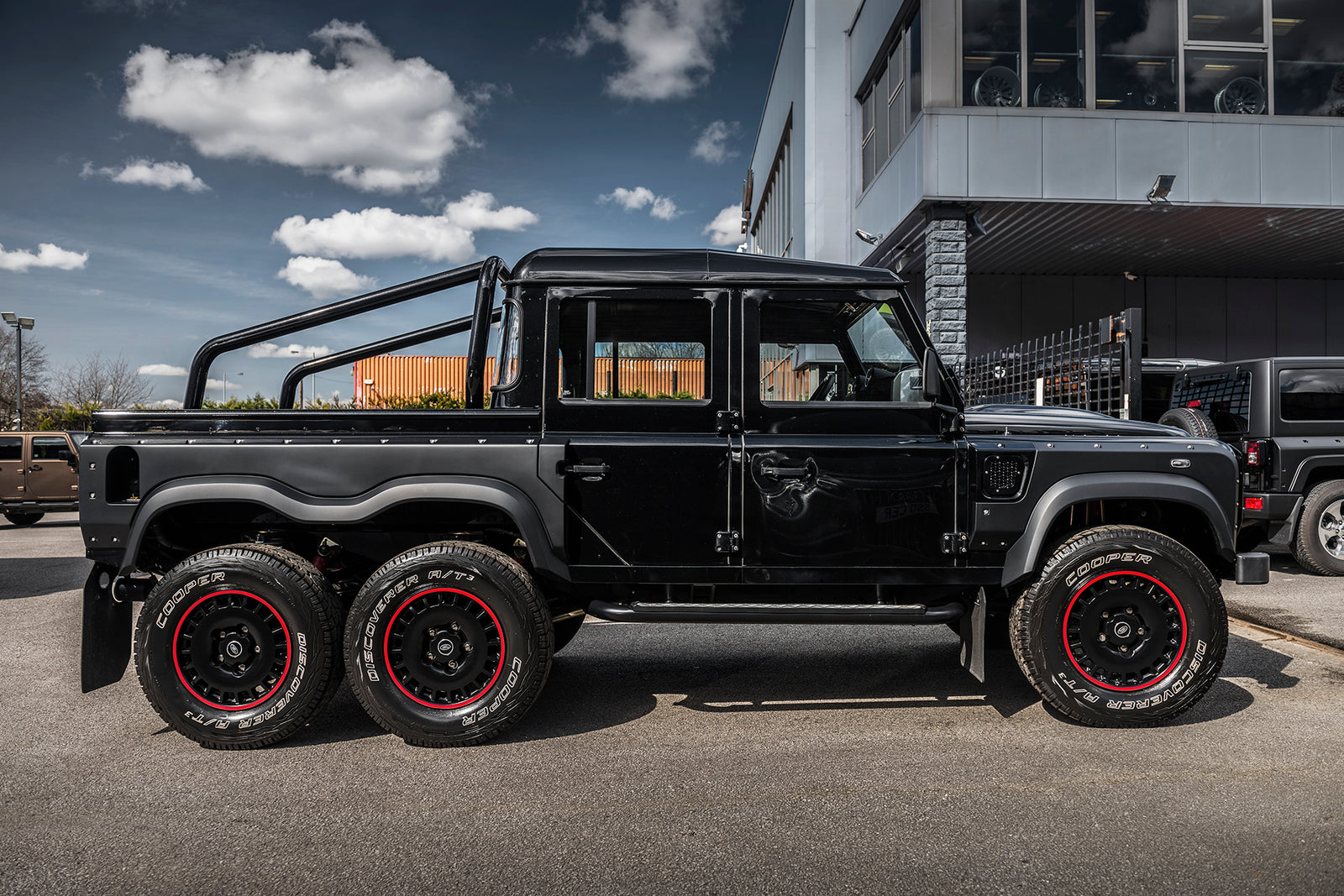 Chelsea Truck Company Defender 6x6